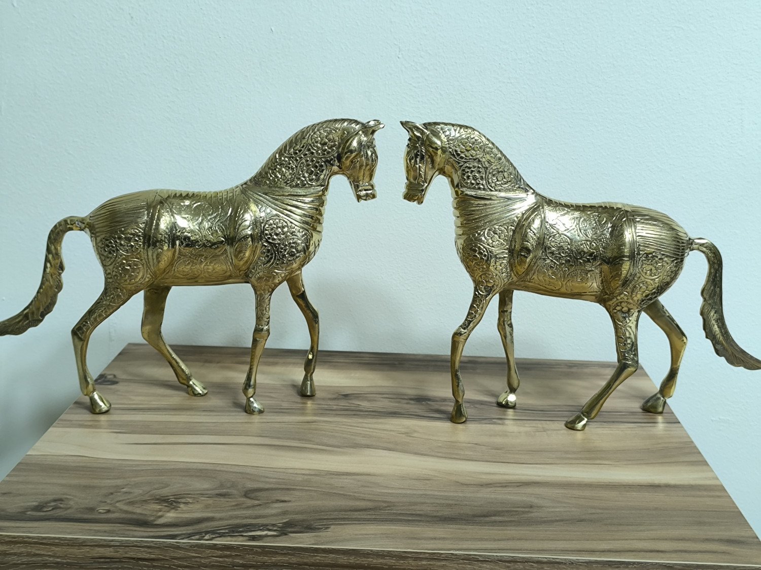 حصانين نحاس Two copper horses