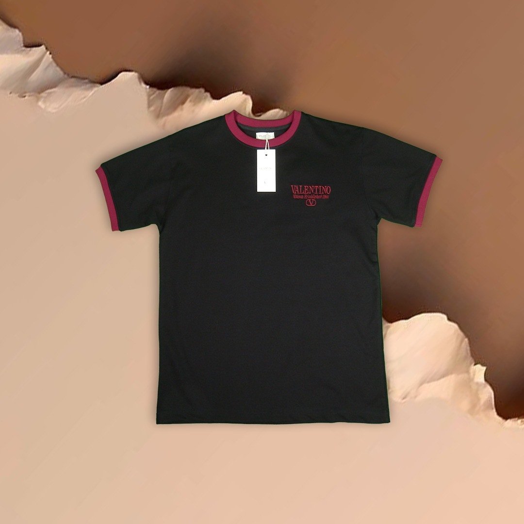 Valentino T-shirt black | بلوزة ڤالانتينو أسود