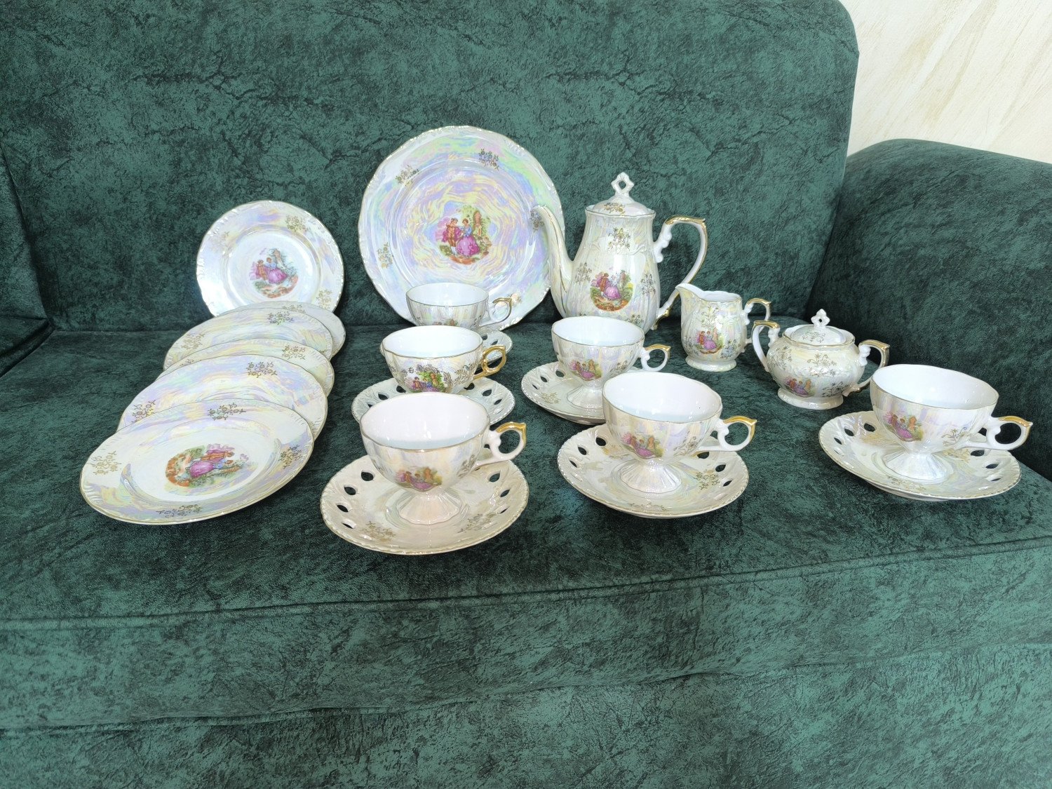 طقم روميو وجوليت ليموج انتيك antique set". "Romeo and Juliet"