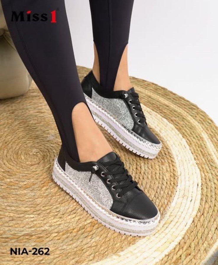 حذاء عرائسي ستاتي فاخر – Luxurious Static Bridal Shoes