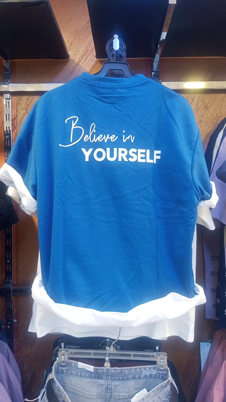 تي شيرت رجالي بطباعة "BELIEVE IN YOUR SELF" – تصميم عصري