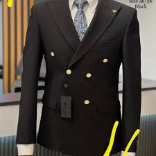 بدلة القائد الملكي – أناقة فاخرة بلمسة ذهبية I Royal Commander Suit – Luxe with a Golden Edge
