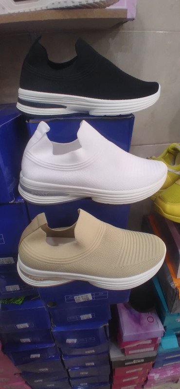 شوز طبي نسائي نخب أول – "راحة فاخرة كل يوم" Premium Women’s Orthopedic Shoes – “Everyday Luxury Comfort”