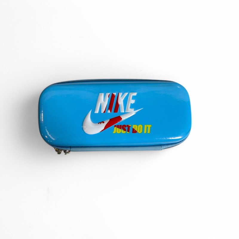 مقلمة ماركات nike