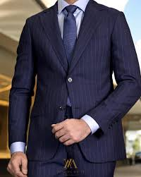 البدلة الكحلية المخططة – قوة كلاسيكية لا تنكسر I Navy Pinstripe Suit – Timeless Executive Power