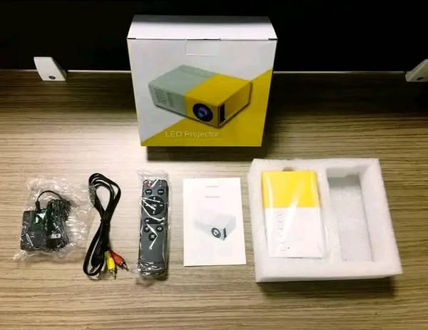 بروجكتر محمول صغير – Mini Portable Projector