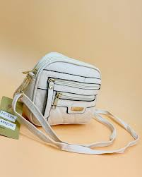 شنطة نسائية شامواه – "أناقة ناعمة بلمسة فاخرة" Women’s Suede Handbag – “Soft Elegance with a Luxurious Touch”