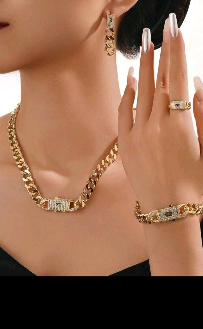 طقم موناكو مطلي ذهب عيار 21