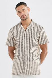 قميص رجالي نص كم مخطط – أسود I Men’s Black Striped Short Sleeve Shirt
