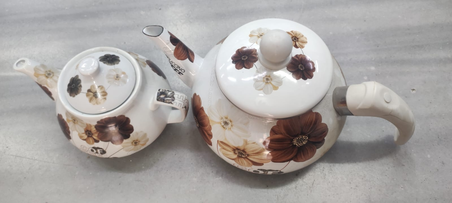 طقم أباريق شاي ملون